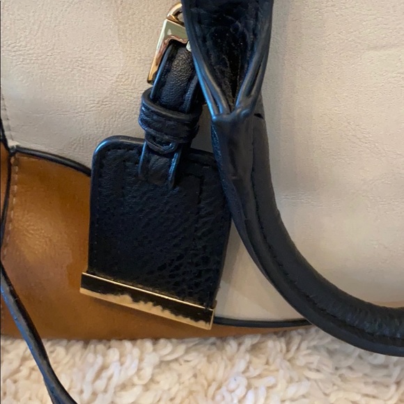 Multi functional purse - Picture 2 of 5